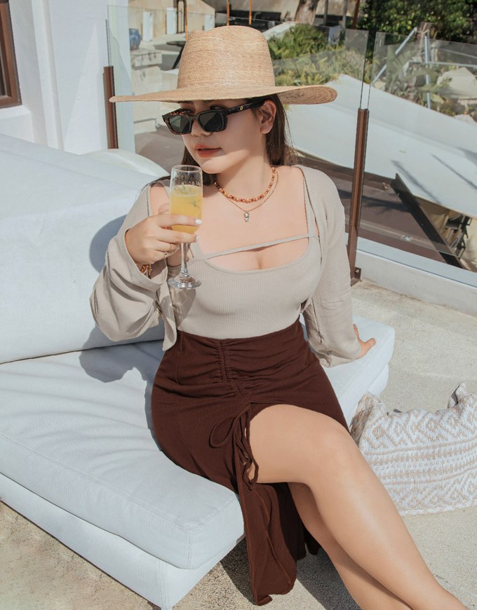 Minimalist Side Scrunch Slit Ribbed Maxi Skirt
