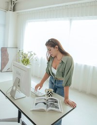 Sheer Gingham Hem Drawstring Pocket Blouse